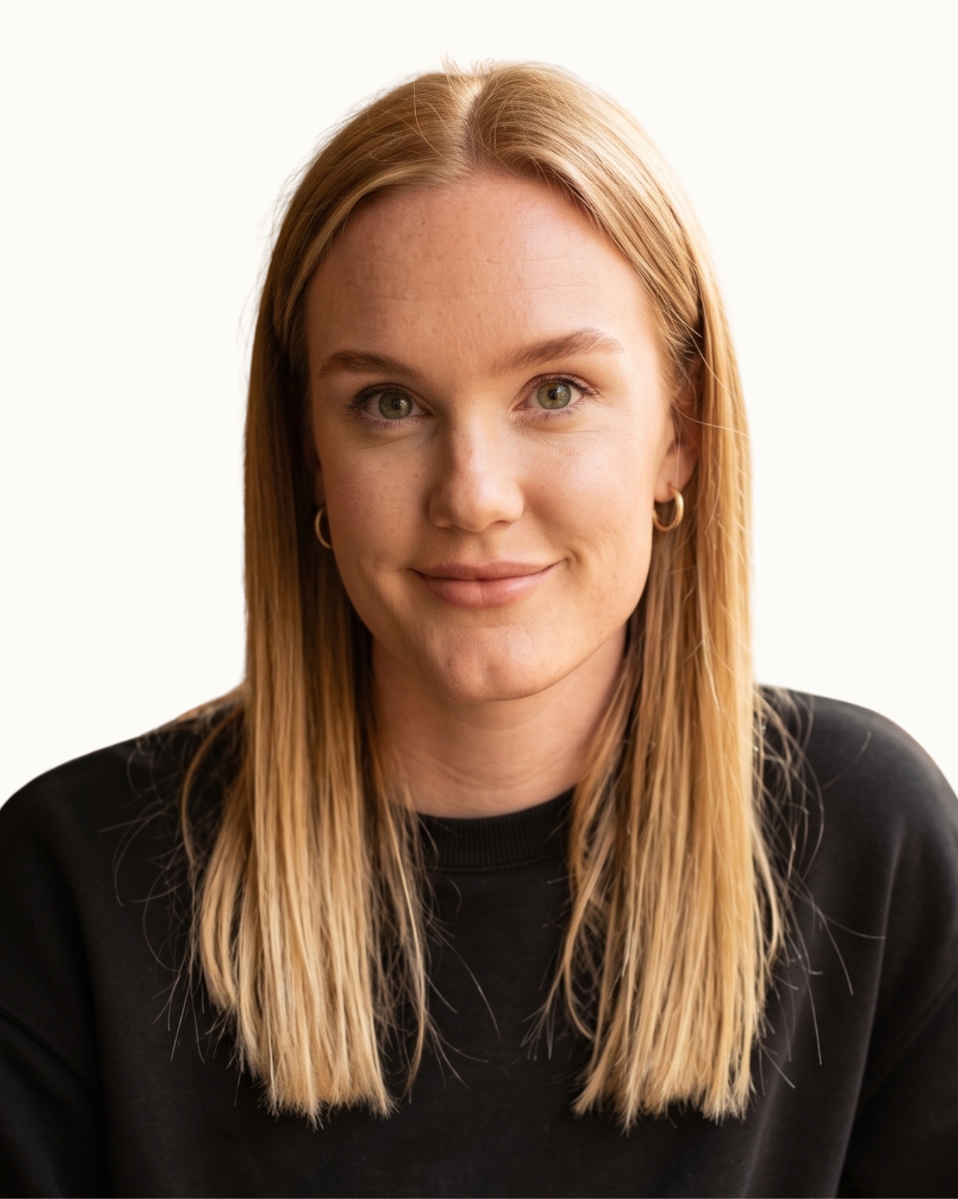 Julia Raffeiner - Creative Director & AI Trainer